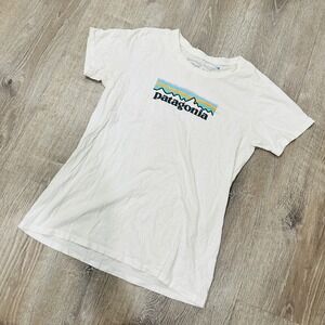 Patagonia Shirt Womens Medium White Organic Cotton Fitz Roy Logo Graphic T-Shirt